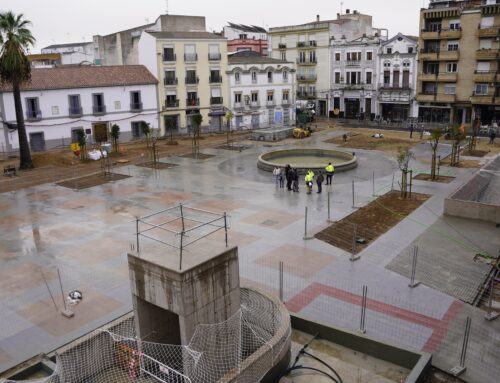 La Plaza de España de Don Benito abre al público por Navidad