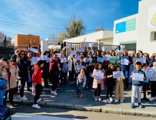 Padres y madres del CEIP Donoso Cortés de Don Benito piden a la Junta que paralice el traslado de los TEIs